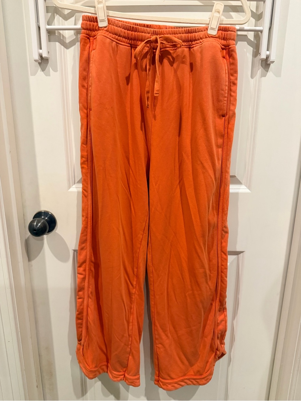 Relaxed Wide-Leg Drawstring Pants - Rust Orange - Picture 4 of 8